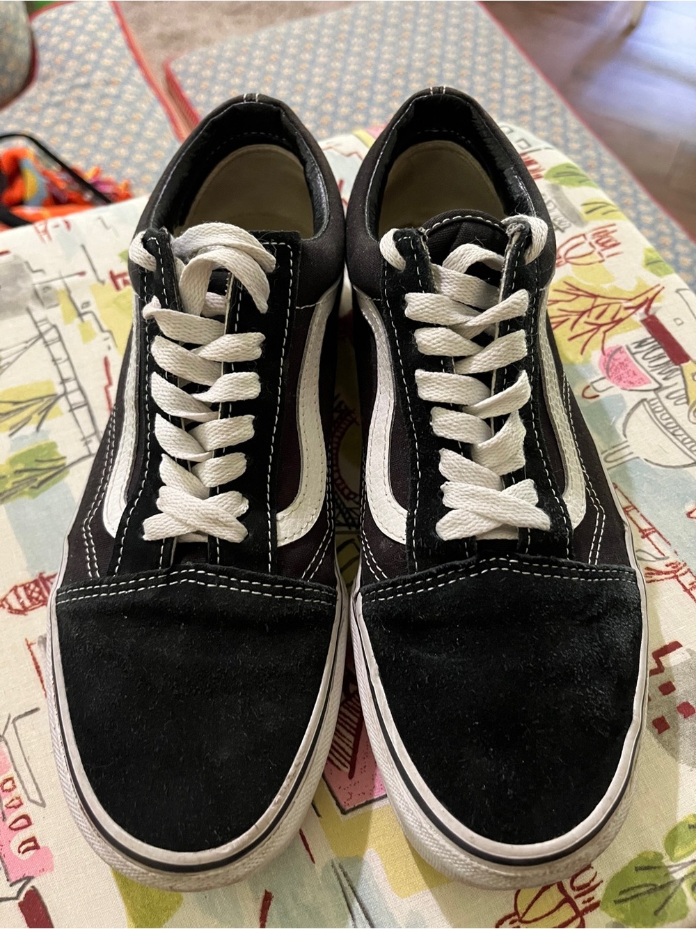 Vans Black and White Classic Skate Sneakers m7 w8.5